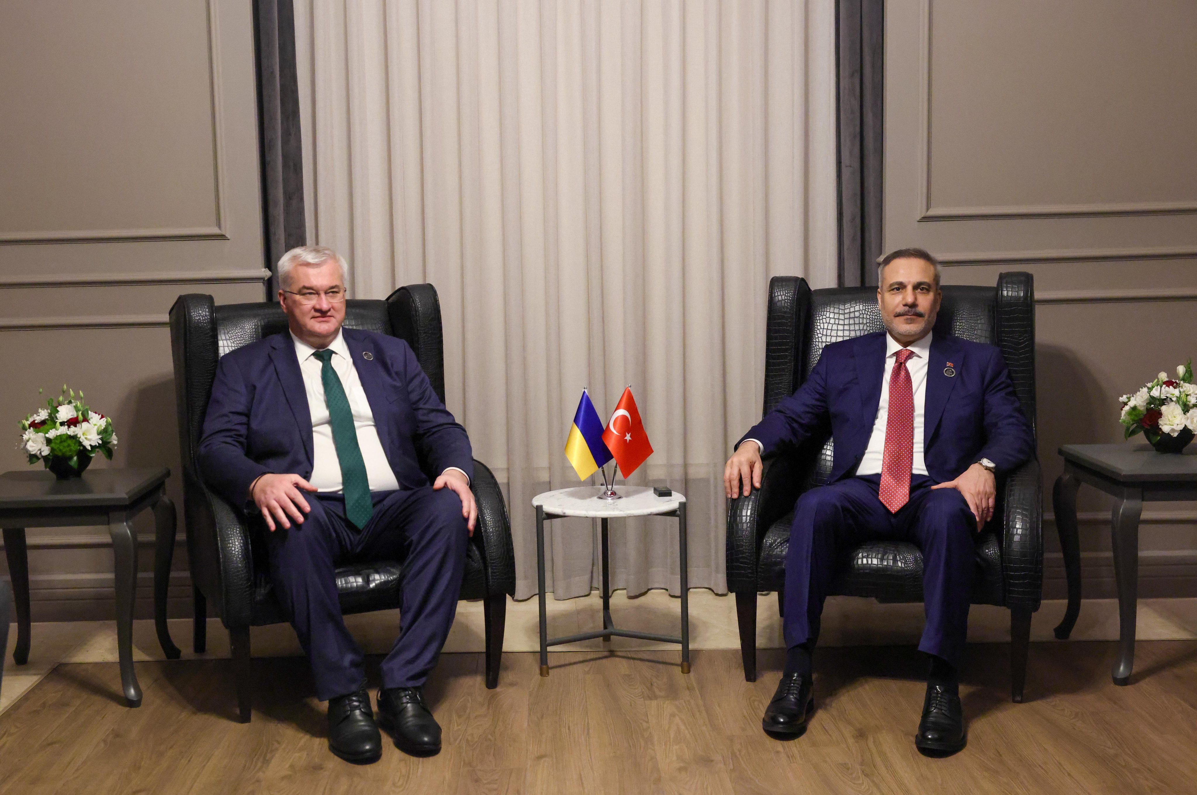 Hakan Fidan, Ukraynalı Dışişleri Bakanı ile görüştü